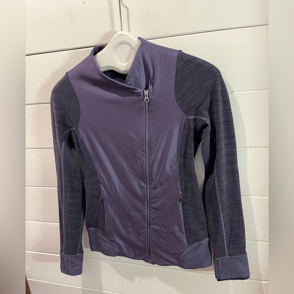 💜 LULULEMON Emerge Renewed Jacket – Size 6 - Picture 5 of 11